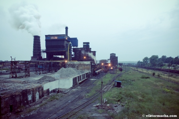 Ve�ern� sv�tlo koksovn� prosp�v�