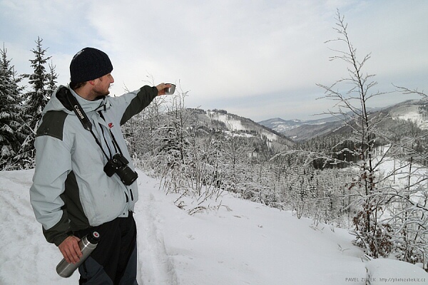 Tam n�kde bydl�m