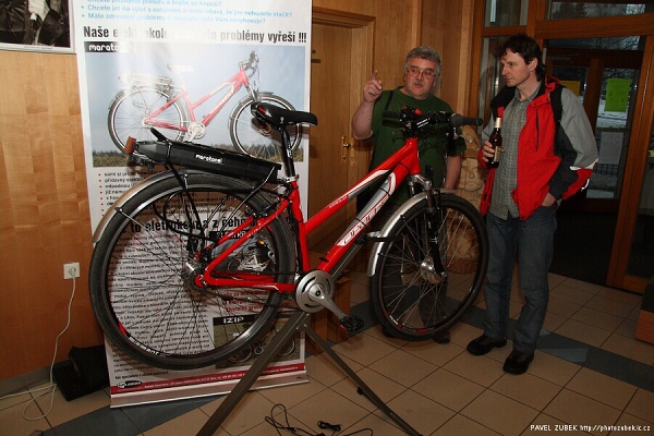 Elektrokolo sv�d�lo k diskus�m