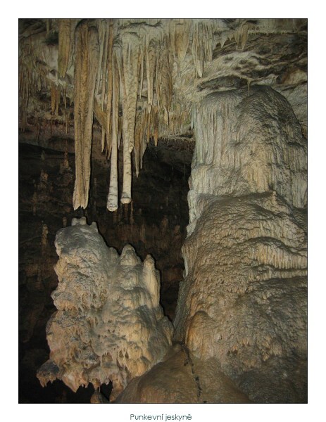 P�r foto z turistiky v Moravsk�m krasu