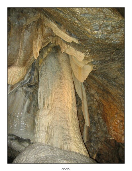 P�r foto z turistiky v Moravsk�m krasu