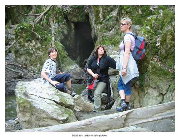 P�r foto z turistiky v Moravsk�m krasu