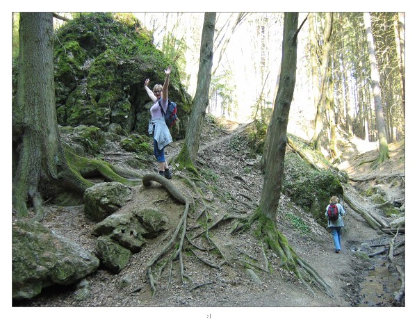 P�r foto z turistiky v Moravsk�m krasu