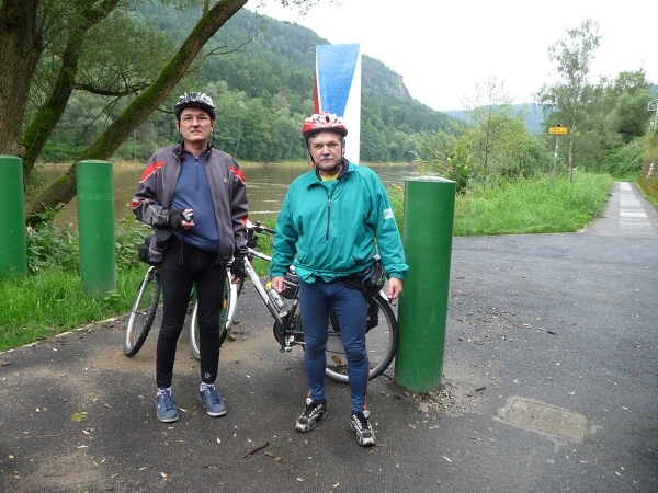 Na kole s br�chou do Hamburgu