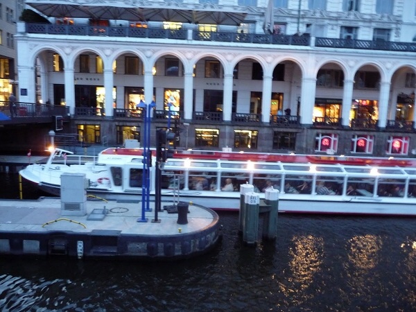 Na kole s br�chou do Hamburgu