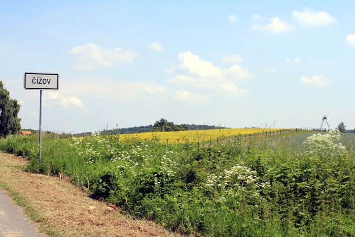 K Ledov�m sluj�m